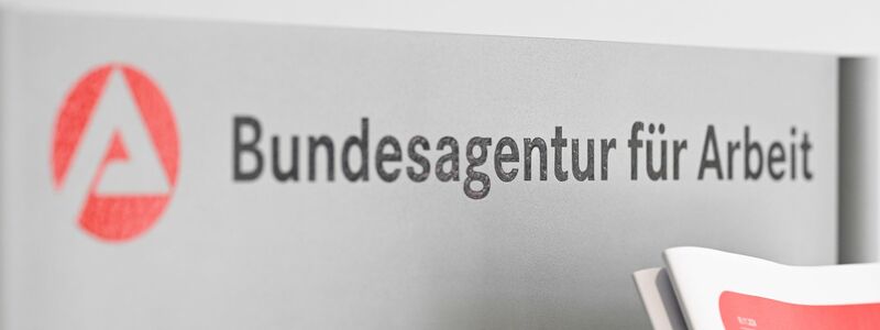 Die Bundesagentur für Arbeit (BA) ist Ziel eines Cyberangriffs geworden. (Symbolbild) - Foto: Bernd Weißbrod/dpa
