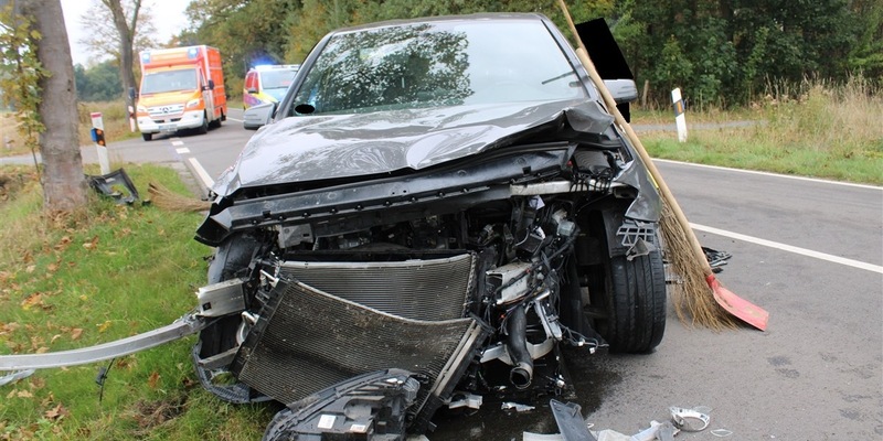 POL-MI: Verkehrsunfall außerhalb geschlossener Ortschaften - zwei Fahrzeuge stark beschädigt - Foto: presseportal.de
