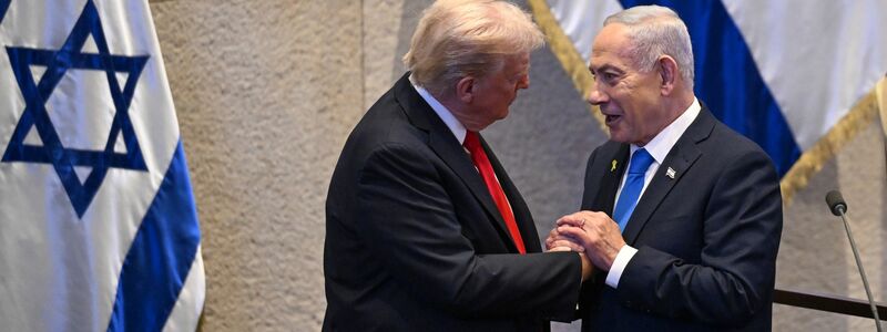 US-Präsident Donald Trump (links) und Israels Regierungschef Benjamin Netanjahu in der Knesset. - Foto: Kenny Holston/Pool New York Times/AP/dpa