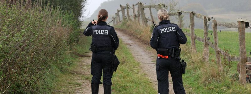 Die Polizei geht davon aus, dass es sich bei der Kinderleiche mit hoher Wahrscheinlichkeit um Fabian handelt. Letzte Sicherheit soll eine Obduktion bringen. - Foto: Bernd Wüstneck/dpa