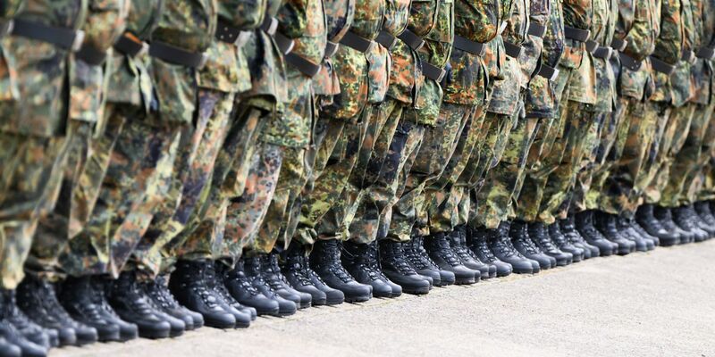 Wehrdienst - Symbolbild - Foto: Julian Stratenschulte/dpa