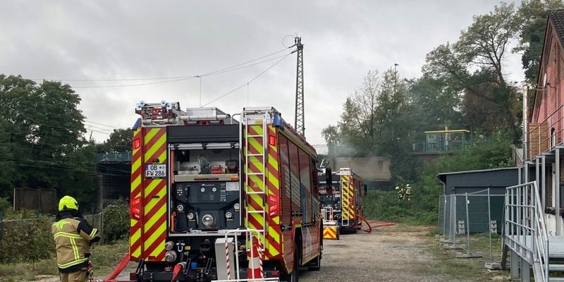 FW-OB: Schadenfeuer unter Brücke - Mühlheimer Straße zeitweise voll gesperrt - Foto: presseportal.de