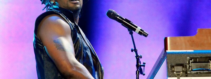 Der US-Musiker D'Angelo 2012 bei einem Auftritt in New Orleans. (Archivbild) - Foto: Cheryl Gerber/Invision/AP/dpa