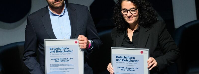 Für den Podcaster Shai Hoffmann hat sich in Deutschland eine Art «politische Fußball-Mentalität» ausgebreitet: Man müsse sich klar dem Israel- oder dem Palästina-Lager zuordnen. (Archivbild) - Foto: Bernd von Jutrczenka/dpa