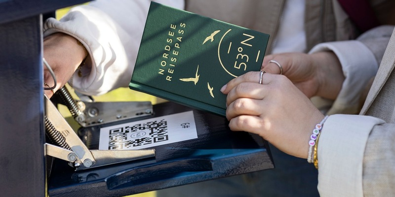 Mit dem Nordsee-Reisepass auf Entdeckertour: Natur erleben und Stempel sammeln / Über 40 Stempelboxen führen zu besonderen Orten entlang der niedersächsischen Nordseeküste - Foto: presseportal.de