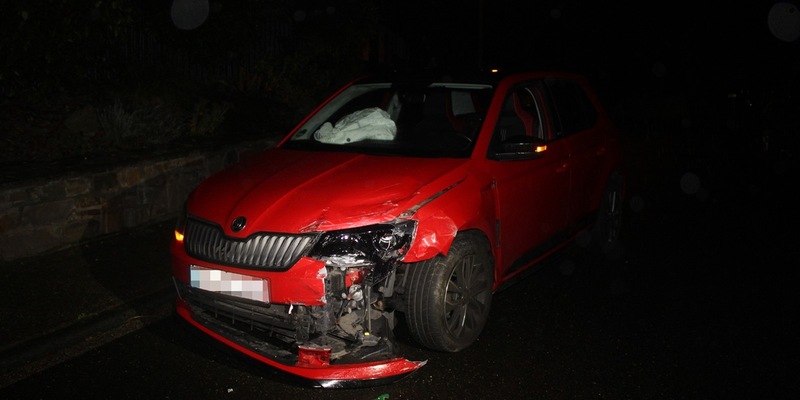 POL-RBK: Overath - Verkehrsunfall mit vier beteiligten Pkw - Verdacht auf Fahren unter Alkoholeinfluss - Foto: presseportal.de