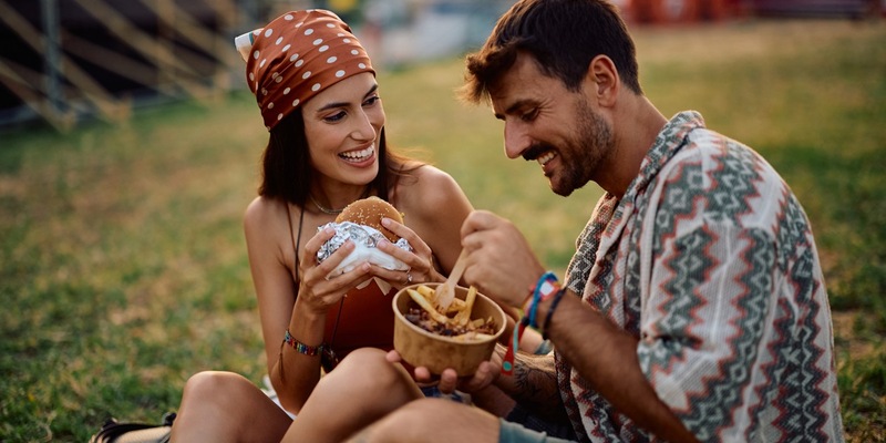 Ananas auf die Pizza? Swipe right! / Too Good To Go enthüllt in Dating-Umfrage wie wichtig kulinarische Vorlieben in der Liebe sind - Foto: presseportal.de