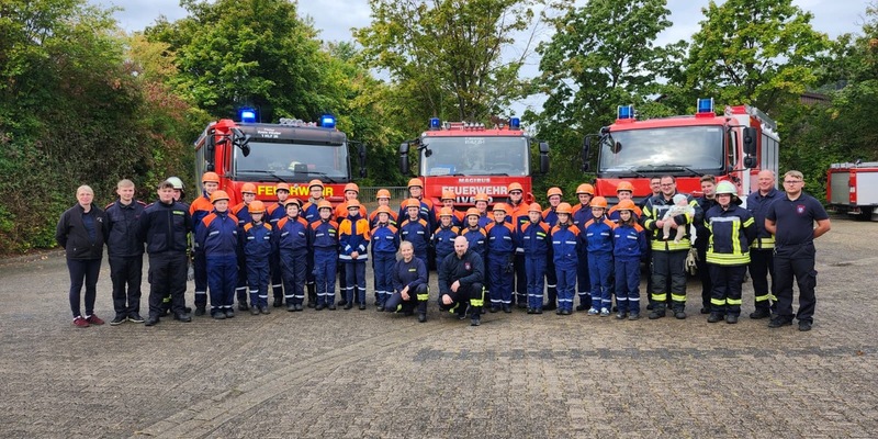 FW Beverungen: 24 Stunden im Einsatz / Berufsfeuerwehrtag der Jugendfeuerwehren Beverungen, Dalhausen und Herstelle - Foto: presseportal.de