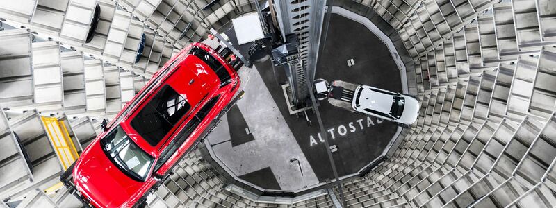 Kaum eine Stadt ist so abhängig vom Auto wie Wolfsburg. (Archivbild) - Foto: Julian Stratenschulte/dpa