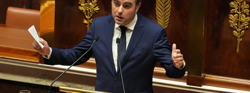 Lecornu hatte ein Aussetzen der umstrittenen Rentenreform von Präsident Emmanuel Macron angekündigt und sich mit diesem Zugeständnis an die Opposition die Unterstützung der Sozialisten gesichert.  - Foto: Thibault Camus/AP/dpa
