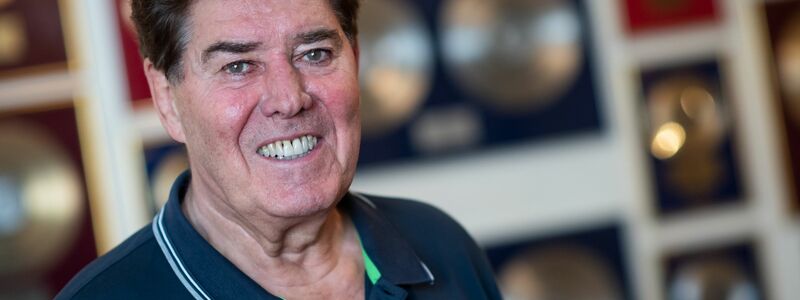 Stars von Roberto Blanco bis Tony Marshall, von Hansi Hinterseer bis David Hasselhoff verdankten ihm ihren Aufstieg. (Archivfoto) - Foto: Bernd von Jutrczenka/dpa