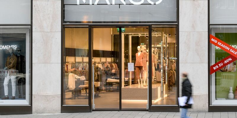 Das Datenleck bei Mango ist ein weiterer Vorfall in einer langen Reihe von Cyberangriffen auf Einzelhändler und Modeketten. (Archivbild) - Foto: Axel Heimken/dpa