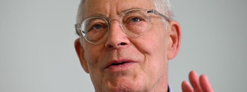 Karl Schlögel vor zwei Tagen auf der Frankfurter Buchmesse. - Foto: Arne Dedert/dpa