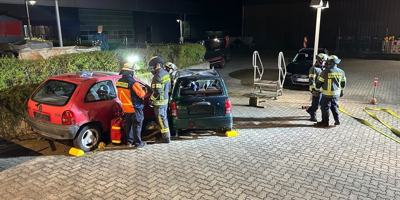 FW-EN: Übung // Technische Hilfeleistung - Verkehrsunfall - Foto: presseportal.de
