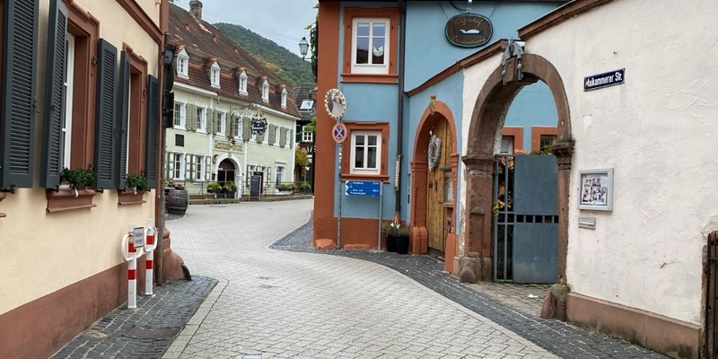 POL-PDLD: St. Martin - Fußgängerin verletzt - Foto: presseportal.de