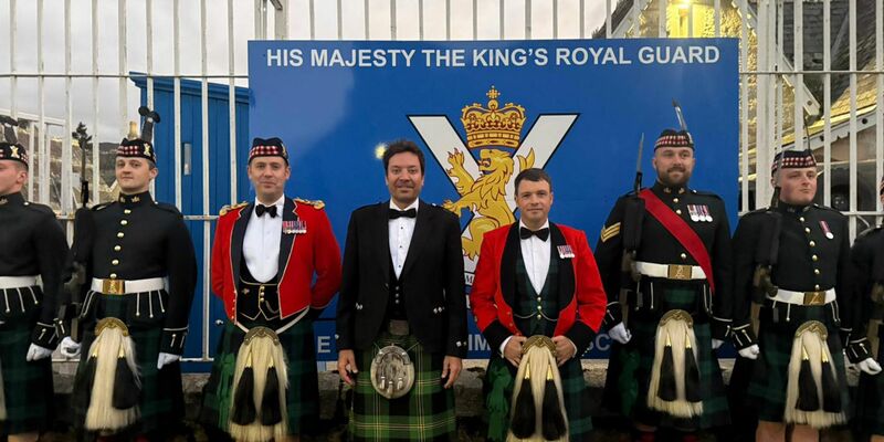 Jimmy Fallon wurde spontan zum Dinner eingeladen.  - Foto: 5 Scots/PA Media/dpa