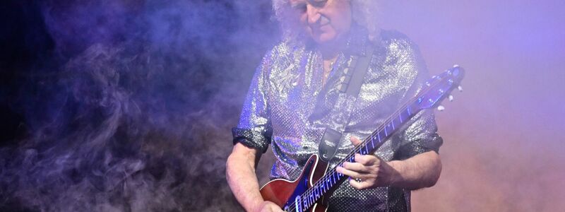 Weltberühmt, aber kein Solo ohne Fehler: Brian May stört sich nicht daran. - Foto: Bernd Weißbrod/dpa
