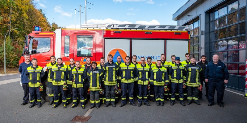 FW Finnentrop: Grundausbildung erfolgreich abgeschlossen - 23 Einsatzkräfte beenden Truppmann-Ausbildung - Foto: presseportal.de