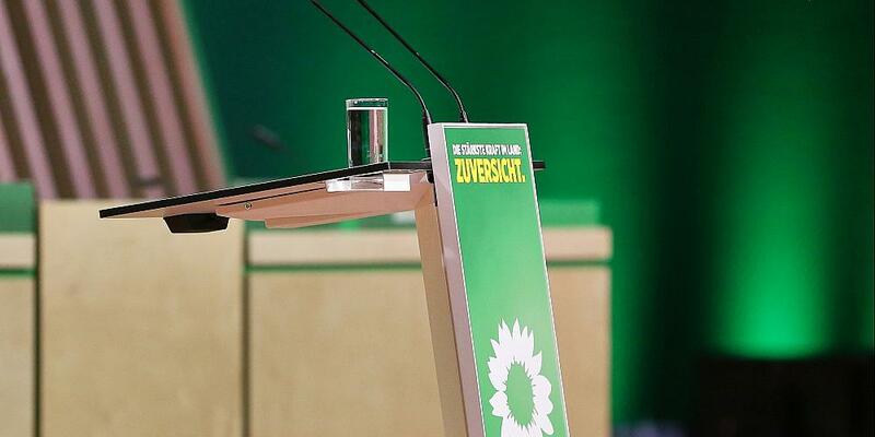 Rednerpult bei Grünen-Parteitag (Archiv) - Foto: über dts Nachrichtenagentur