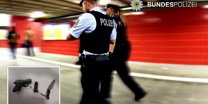 Bundespolizeidirektion München: Schreckschusswaffe und Einhandmesser / Bundespolizei stellt Bewaffneten am Ostbahnhof - Foto: presseportal.de