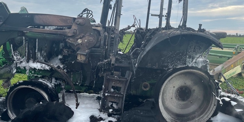 POL-DN: Traktor brennt aus - Foto: presseportal.de