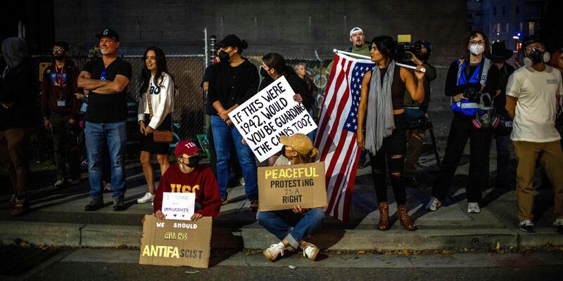 In Portland gibt es Proteste vor einer Einrichtung der Einwanderungsbehörde ICE. (Archivbild) - Foto: Ethan Swope/AP/dpa