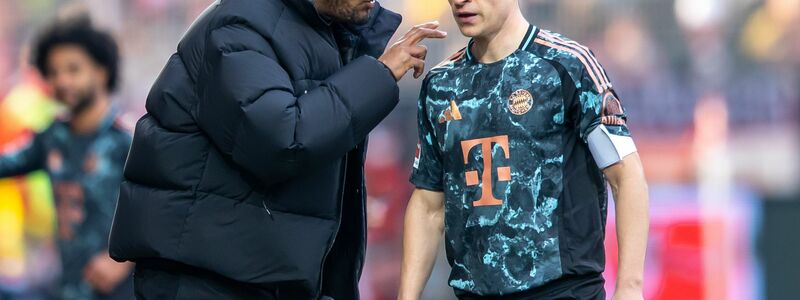 Der Trainer und einer seiner Anführer: Vincent Kompany im Gespräch mit Joshua Kimmich. (Archivbild) - Foto: Andreas Gora/dpa