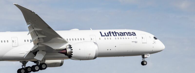 Die Boeing 787 ist Lufthansas Hoffnungsträger für das Drehkreuz Frankfurt. (Symbolbild) - Foto: Hannes P. Albert/dpa