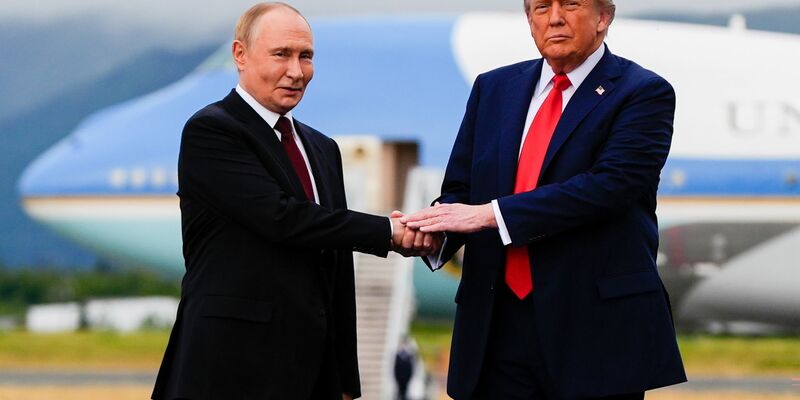 Zuletzt begegneten sich Trump und Putin im US-Bundesstaat Alaska. (Archivbild) - Foto: Julia Demaree Nikhinson/AP/dpa