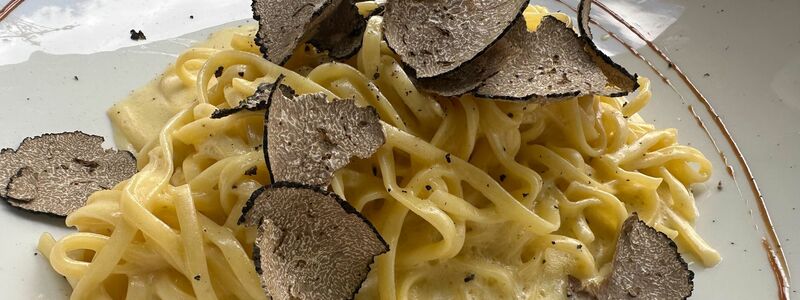 Tagliolini Al Tartufo Nero - Trüffelnudeln in einem Berliner Restaurant. - Foto: Gregor Tholl/dpa-Zentralbild/dpa