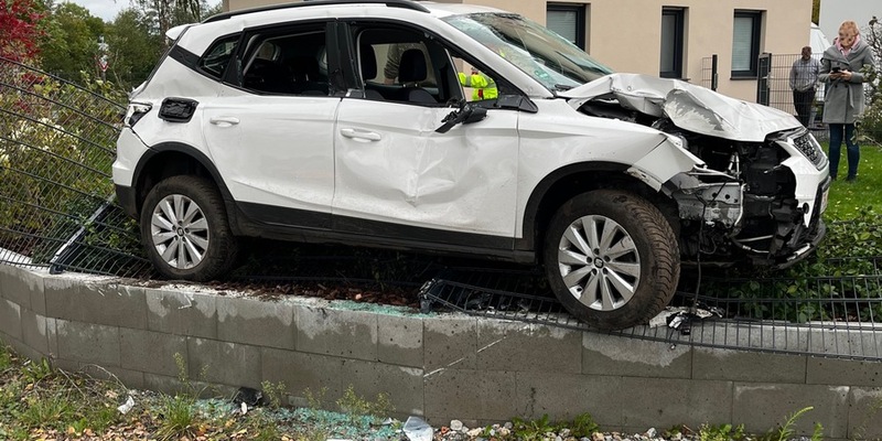 POL-PB: Fahrer und Beifahrer bei Probefahrt schwer verletzt - Foto: presseportal.de