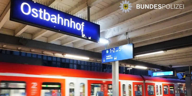 Bundespolizeidirektion München: Tätlicher Angriff auf Bundespolizisten / Richter ordnete Untersuchungshaft an - Foto: presseportal.de