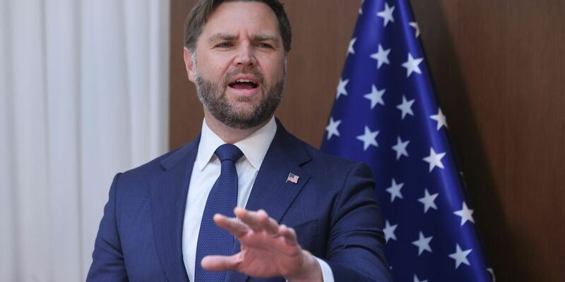 Trump-Vize Vance setzt darauf, dass das Leben der Menschen im Gazastreifen besser wird und keine Bedrohung mehr von der Hamas für Israel ausgeht. - Foto: Marc Israel Sellem/Pool Jerusalem Post via AP/dpa