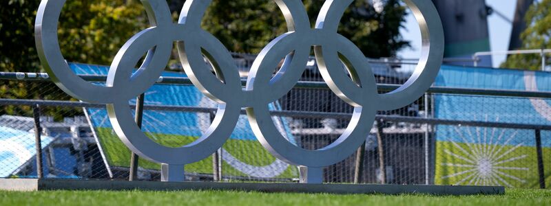 Die olympischen Ringe sind im Olympiapark aufgebaut. (Archivfoto) - Foto: Sven Hoppe/dpa