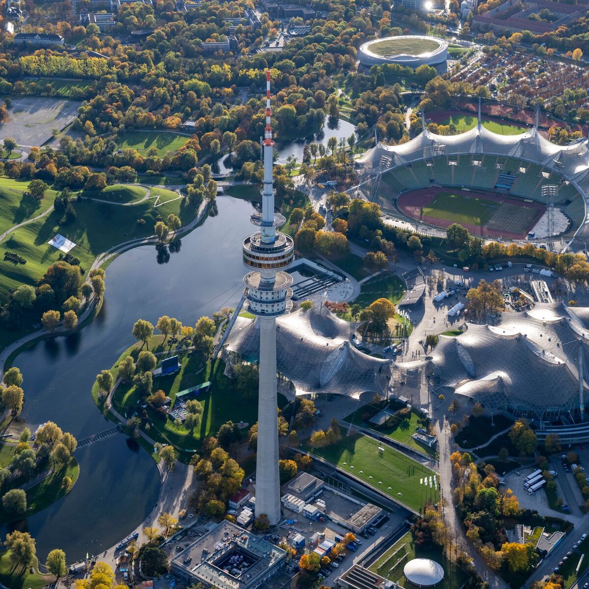 Das Olympiazentrum mit dem ikonischen Olympiastadion soll das Zentrum der Spiele in München werden. - Foto: Peter Kneffel/dpa