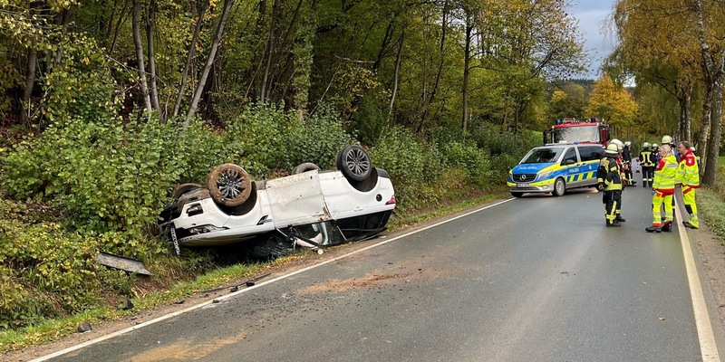 POL-HX: Landrover überschlägt sich: 20.000 Euro Schaden - Foto: presseportal.de