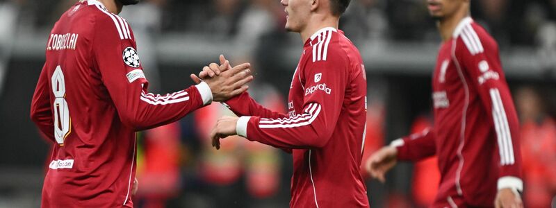 Im Triokot des FC Liverpool läuft es noch nicht rund für Florian Wirtz. - Foto: Arne Dedert/dpa