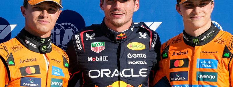 Das Momentum ist klar bei Max Verstappen (M). (Archivbild) - Foto: Luca Bruno/AP/dpa