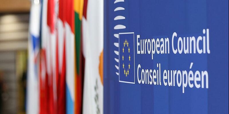 Fahnen der EU-Mitgliedsländer beim Europäischen Rat am 23.10.2025 - Foto: über dts Nachrichtenagentur