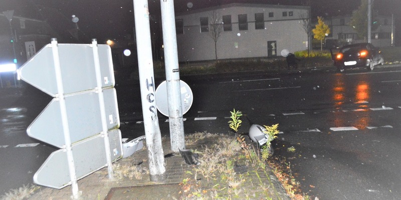 POL-NI: Endstation Ampelmast - Foto: presseportal.de