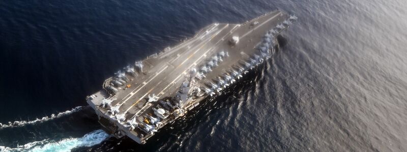 Der Flugzeugträger «USS Gerald R. Ford» und der dazugehörige Verband sollen nach Lateinamerika. (Archivbild) - Foto: Federico Gambarini/dpa