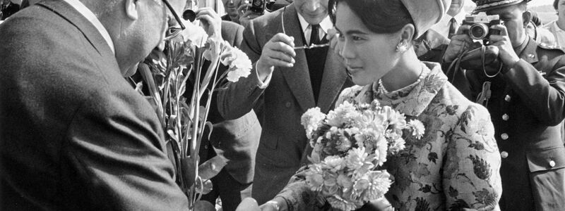 Modemagazine der Welt rissen sich einst um die Monarchin. (Archivbild) - Foto: picture alliance / Georg Göbel/dpa