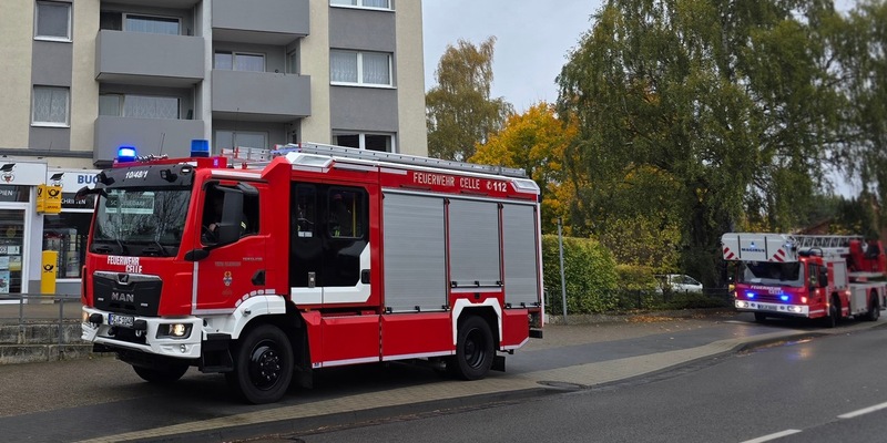 FW Celle: Zwei Einsätze innerhalb von 30 Minuten - verrauchter Treppenraum in Mehrparteienhaus! - Foto: presseportal.de