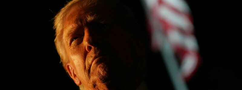 Trump plant in Asien zahlreiche Deals - und will auch der Unterzeichnung eines Friedensabkommens beiwohnen. - Foto: Allison Robbert/FR172296 AP/AP/dpa