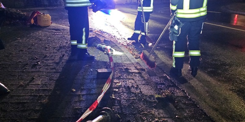 FW-EN: Ölspur nach Verkehrsunfall - Foto: presseportal.de