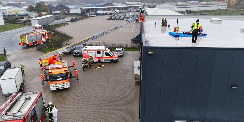 FW-OLL: 120 Einsatzkräfte im Einsatz - 59 Menschen gerettet bei gemeinsamem Übungstag von Feuerwehr und Rettungsdienst - Foto: presseportal.de