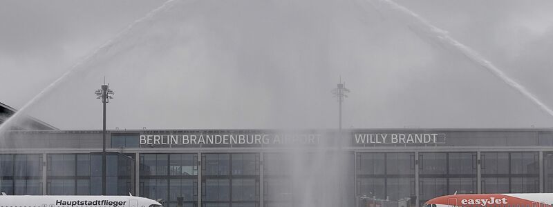 Am 30. Oktober 2020 landeten die ersten Flugzeuge am Hauptstadtflughafen BER. (Archivbild) - Foto: Michael Kappeler/dpa