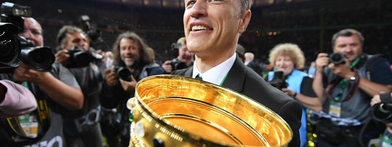 Niko Kovac holte 2018 mit Eintracht Frankfurt den DFB-Pokal. (Archivbild) - Foto: Arne Dedert/dpa