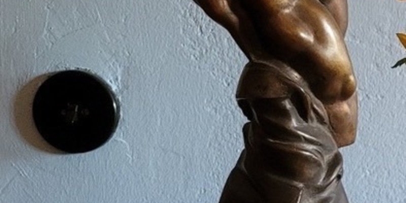 POL-NB: Einbrecher stehlen Skulptur und werfen Eier - Foto: presseportal.de