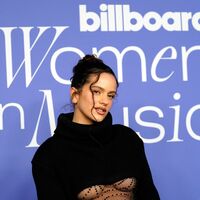 Rosalía hat in Barcelona ihr neues Album «Lux» erstmals einem größeren Publikum vorgestellt.  - Foto: Chris Pizzello/Invision/AP/dpa